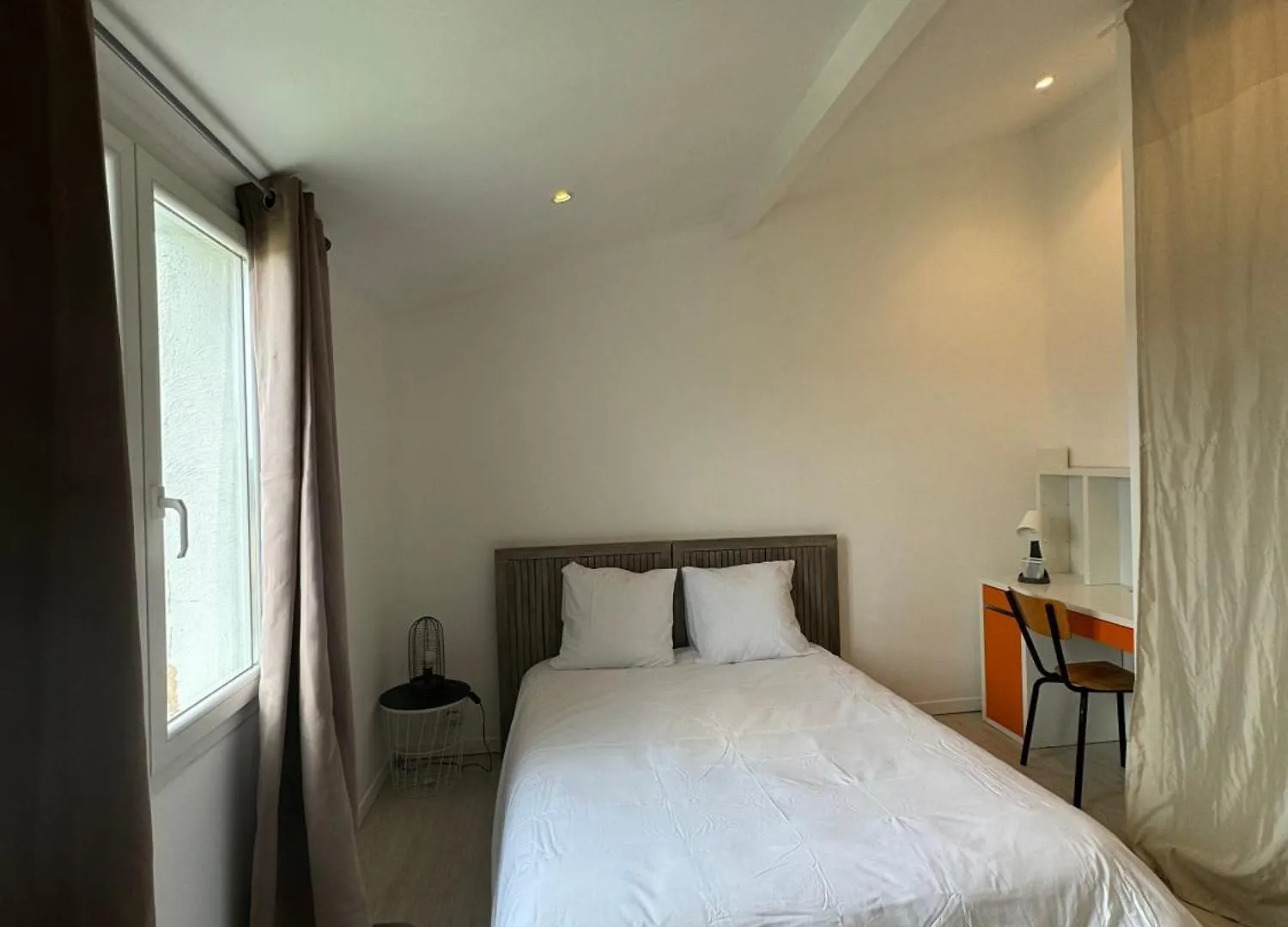 Belle Maison Piscine Arles 0*,