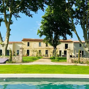 Mas Des 2 Platanes Arles